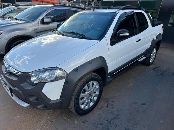 FIAT STRADA 1.8 MPI ADVENTURE CD 16V FLEX 3P MANUAL FIAT STRADA 1.8 MPI ADVENTURE CD 16V FLEX 3P MANUAL